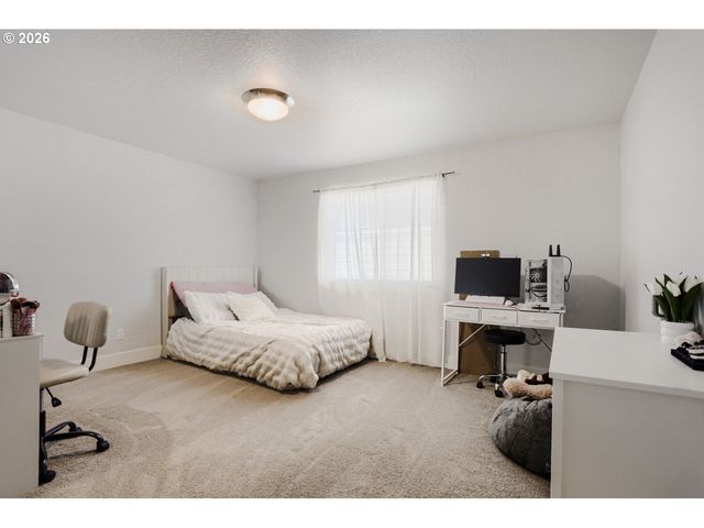 652 Sw 49TH Dr, Gresham, OR 97080