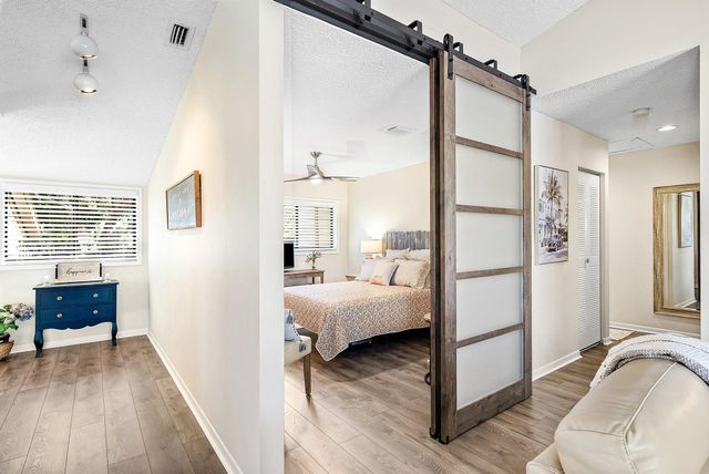 10423 S Circle Lake Drive 202, Boynton Beach, FL 33437