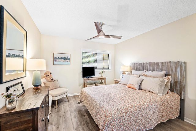 10423 S Circle Lake Drive 202, Boynton Beach, FL 33437