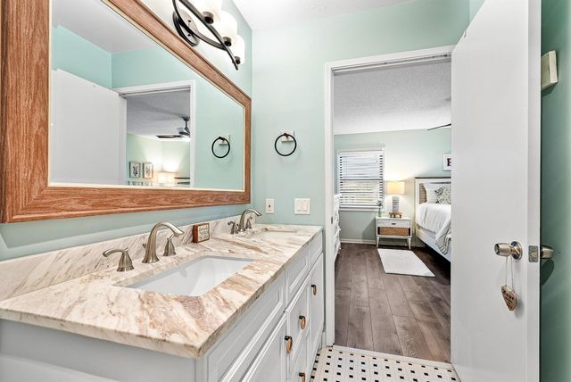 10423 S Circle Lake Drive 202, Boynton Beach, FL 33437