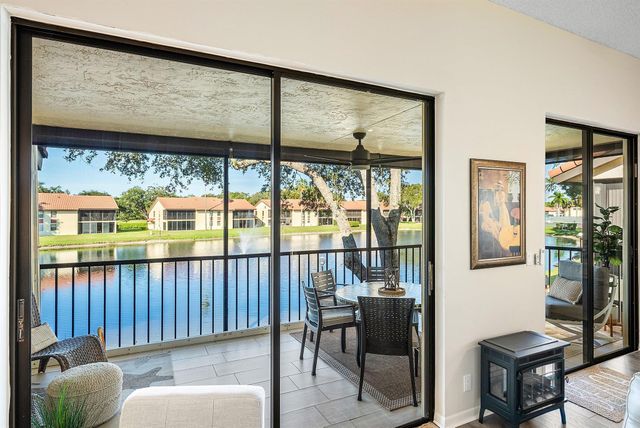 10423 S Circle Lake Drive 202, Boynton Beach, FL 33437