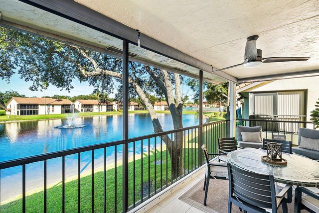 10423 S Circle Lake Drive 202, Boynton Beach, FL 33437