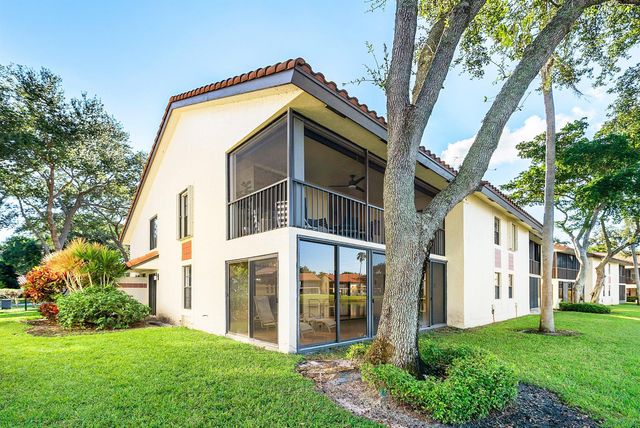 10423 S Circle Lake Drive 202, Boynton Beach, FL 33437