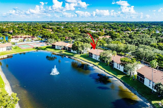10423 S Circle Lake Drive 202, Boynton Beach, FL 33437