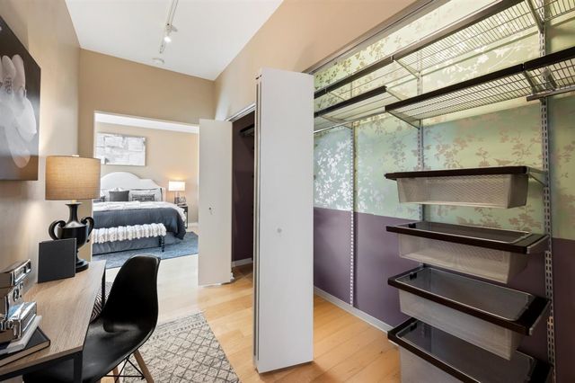 860 W Blackhawk Street 2108, Chicago, IL 60642