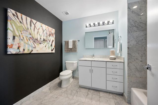 860 W Blackhawk Street 2108, Chicago, IL 60642