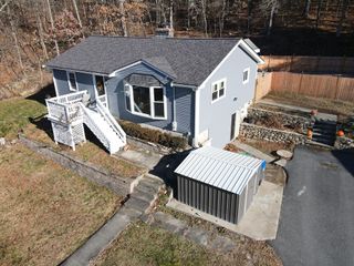 1540 Quaker St, Northbridge, MA 01534