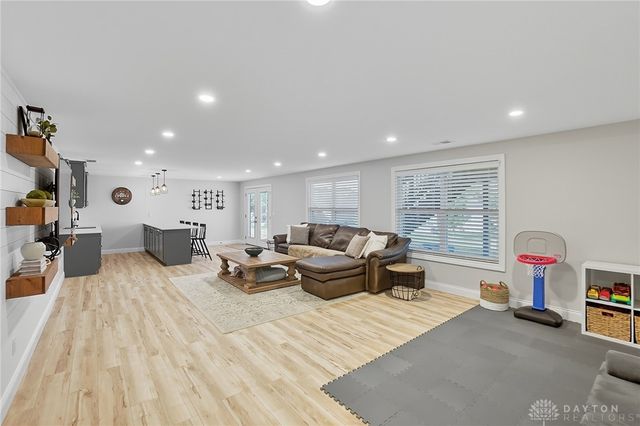 41 Louise Drive, Springboro, OH 45066