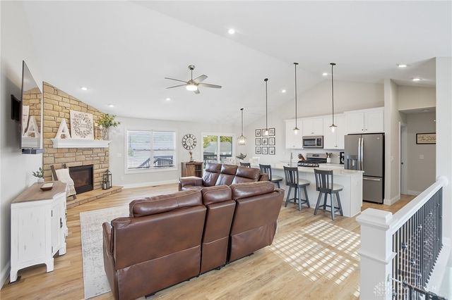 41 Louise Drive, Springboro, OH 45066