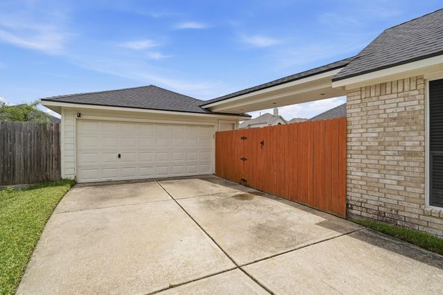 2517 Black Skimmer Court, League City, TX 77573