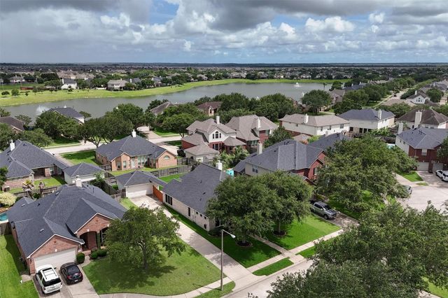 2517 Black Skimmer Court, League City, TX 77573