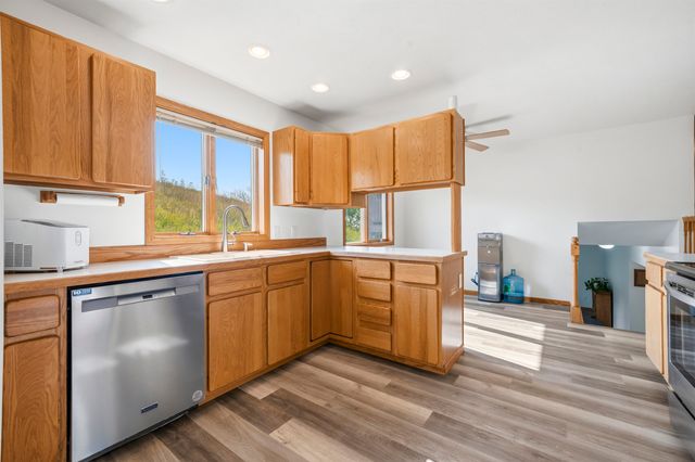1204 6th Street NE, Minot, ND 58703