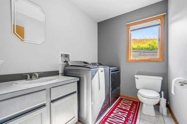 1204 6th Street NE, Minot, ND 58703