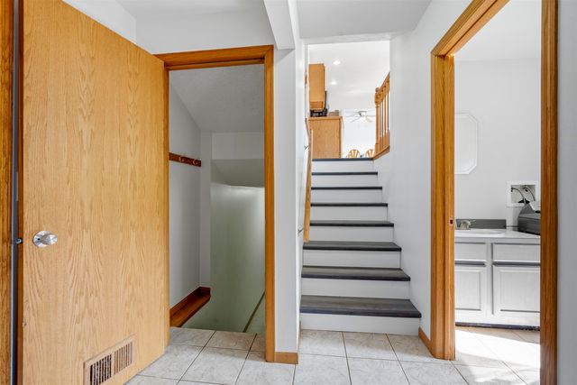 1204 6th Street NE, Minot, ND 58703