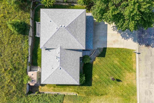 1204 6th Street NE, Minot, ND 58703