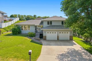 1204 6th Street NE, Minot, ND 58703