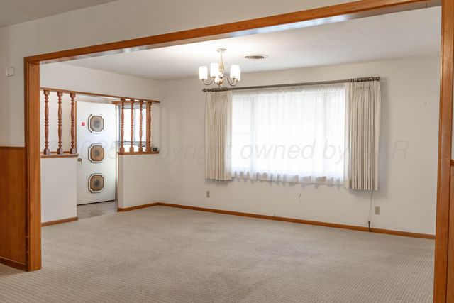 1315 S Canadian Street, Wheeler, TX 79096