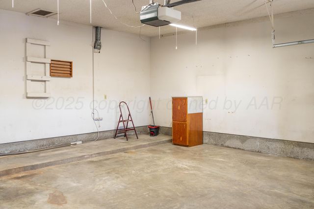 1315 S Canadian Street, Wheeler, TX 79096