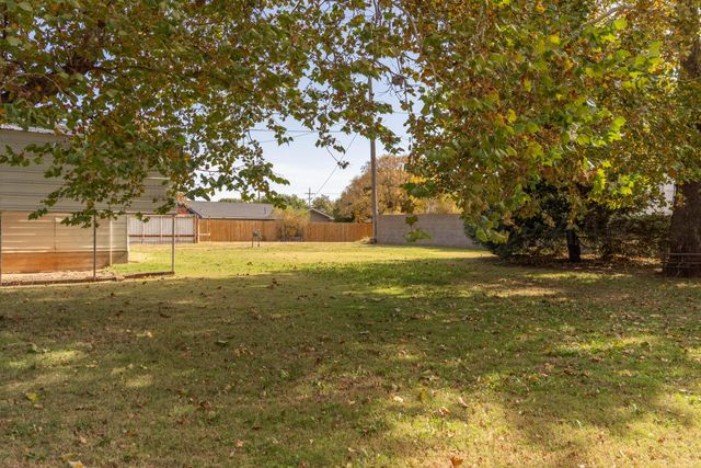 1315 S Canadian Street, Wheeler, TX 79096