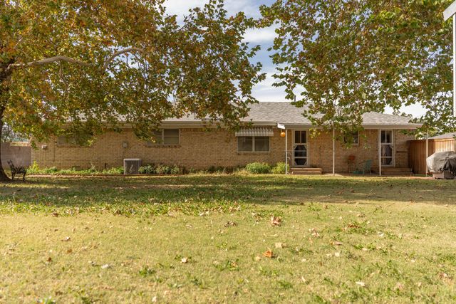1315 S Canadian Street, Wheeler, TX 79096