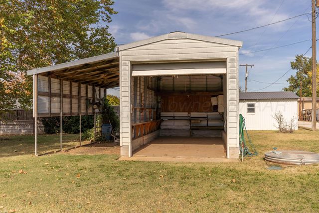 1315 S Canadian Street, Wheeler, TX 79096