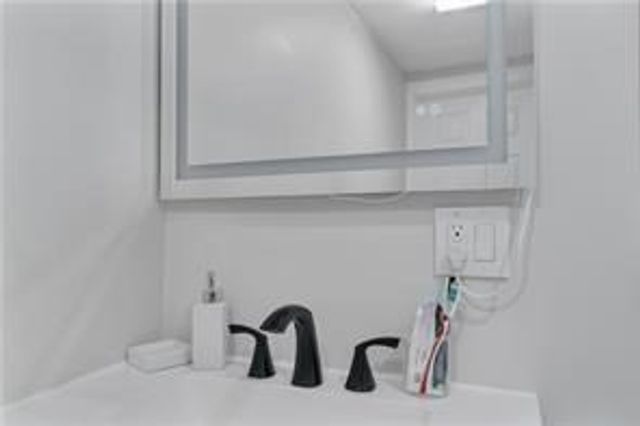 215 Kenyon Ave, Pawtucket, RI 02861
