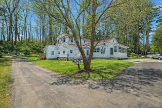 21 1/2 Nevins Street, Ellenville, NY 12428