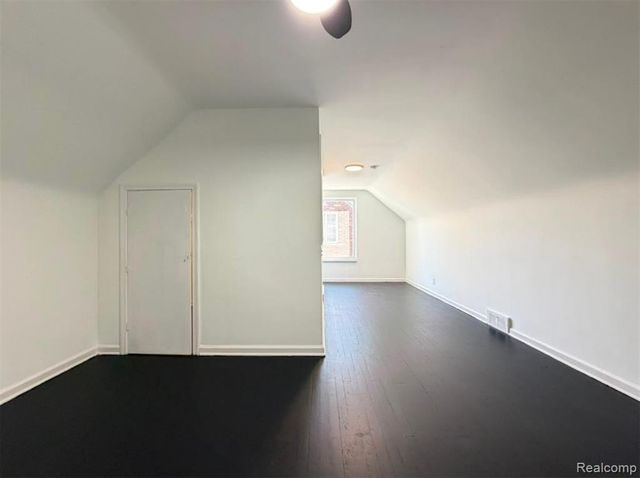 8573 E Outer Drive, Detroit, MI 48213