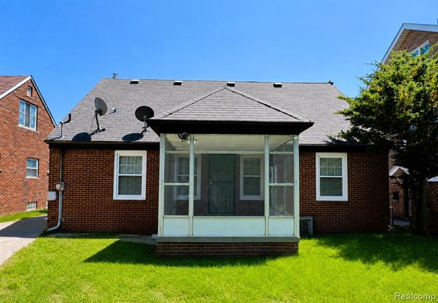 8573 E Outer Drive, Detroit, MI 48213
