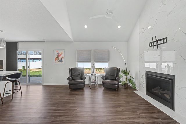 433 Dala Dr., Lindsborg, KS 67456