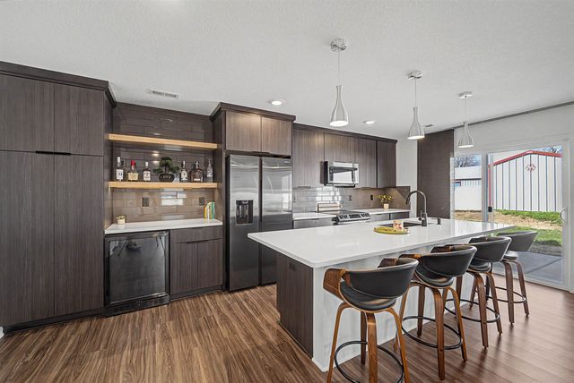 433 Dala Dr., Lindsborg, KS 67456