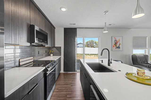 433 Dala Dr., Lindsborg, KS 67456