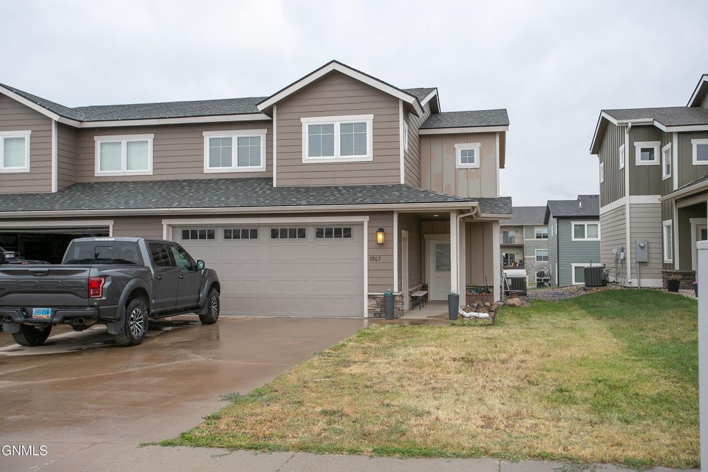 2803 28th Street W, Williston, ND 58801 photo 1