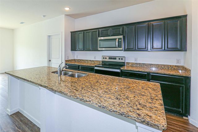 746 Wilshire Drive, Lavon, TX 75166