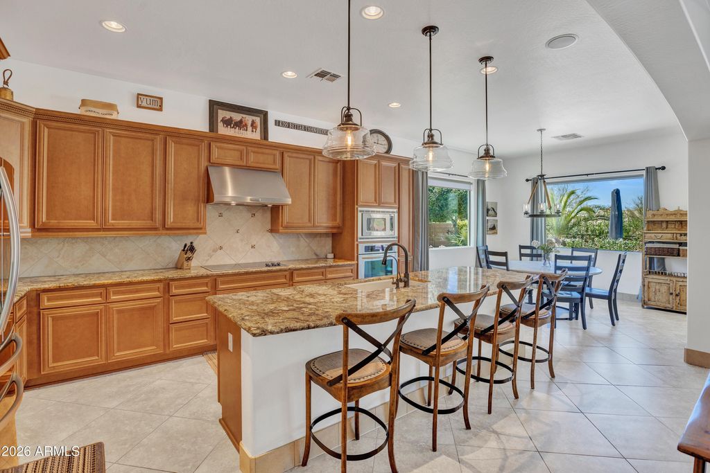 Image 11 of property listing at 5220 E BARWICK Drive, Cave Creek, AZ 85331