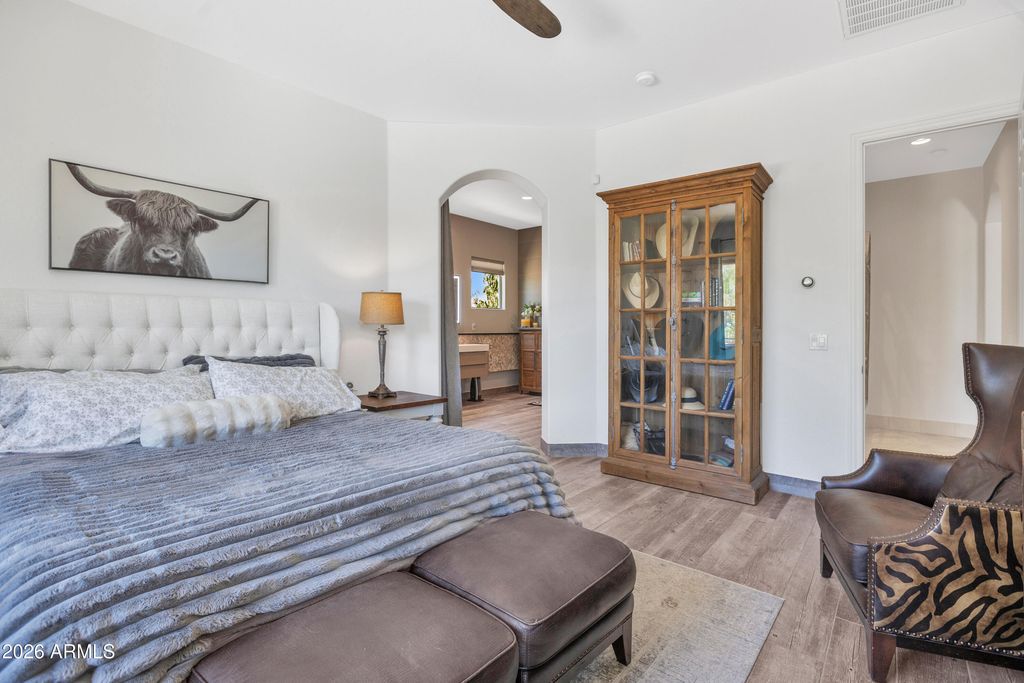 Image 19 of property listing at 5220 E BARWICK Drive, Cave Creek, AZ 85331