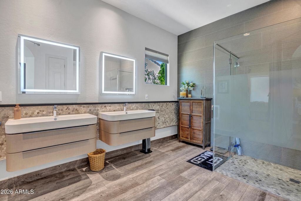 Image 20 of property listing at 5220 E BARWICK Drive, Cave Creek, AZ 85331