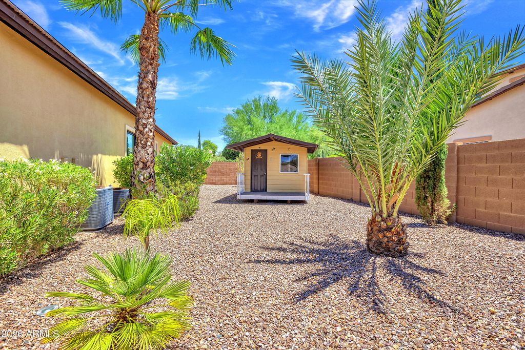 Image 39 of property listing at 5220 E BARWICK Drive, Cave Creek, AZ 85331
