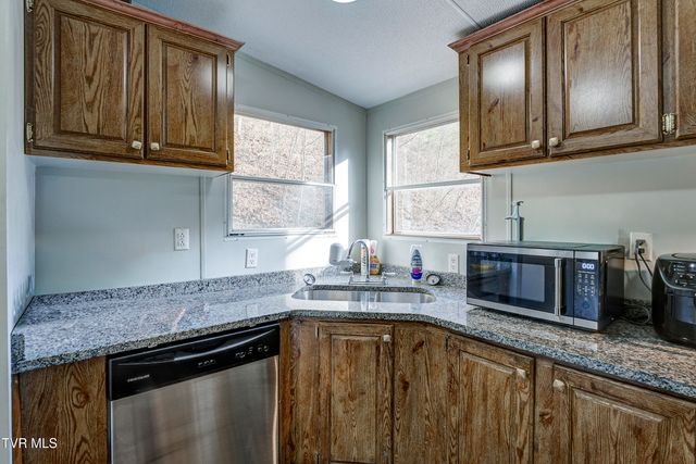 352 Bear Hollow Road, Bristol, TN 37620