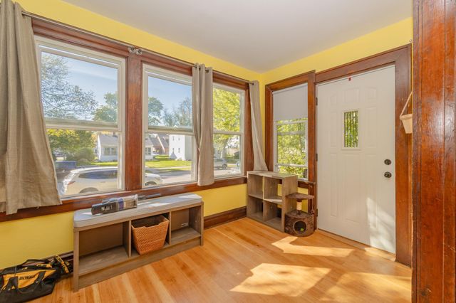 1017 Hawthorne Street, Alexandria, MN 56308