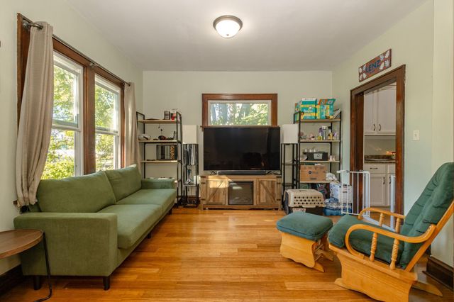 1017 Hawthorne Street, Alexandria, MN 56308