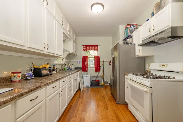 1017 Hawthorne Street, Alexandria, MN 56308