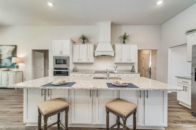 4801 Eider Rd, Pace, FL 32571