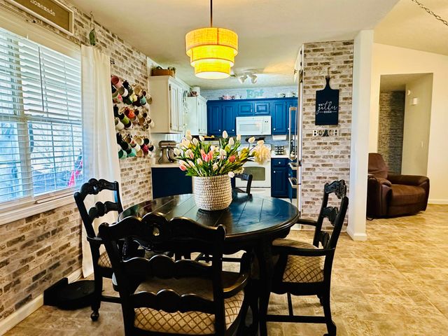 89 ALBERT ROBINSON RD, Selmer, TN 38375
