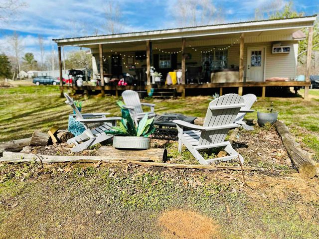 89 ALBERT ROBINSON RD, Selmer, TN 38375