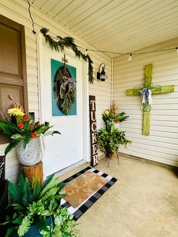 89 ALBERT ROBINSON RD, Selmer, TN 38375
