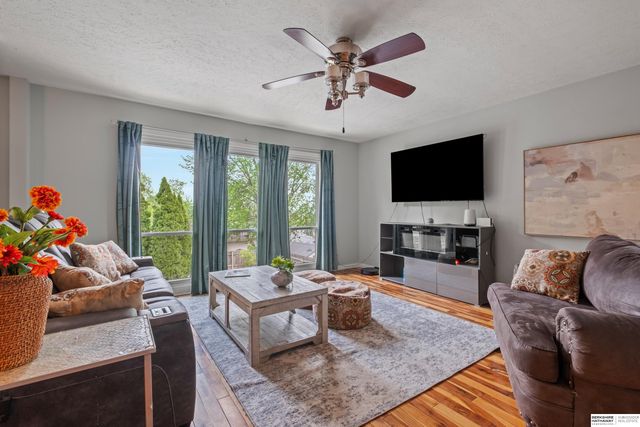 2015 S 165th Street, Omaha, NE 68130