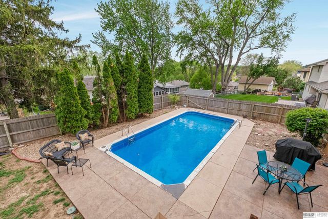2015 S 165th Street, Omaha, NE 68130