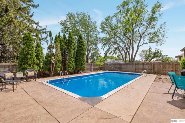 2015 S 165th Street, Omaha, NE 68130