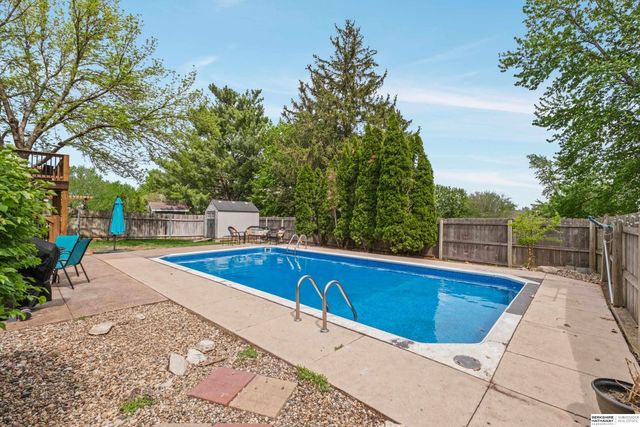 2015 S 165th Street, Omaha, NE 68130